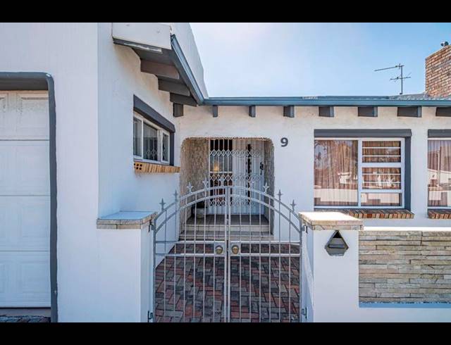 4 BEDROOM HOUSE FOR SALE IN MALABAR